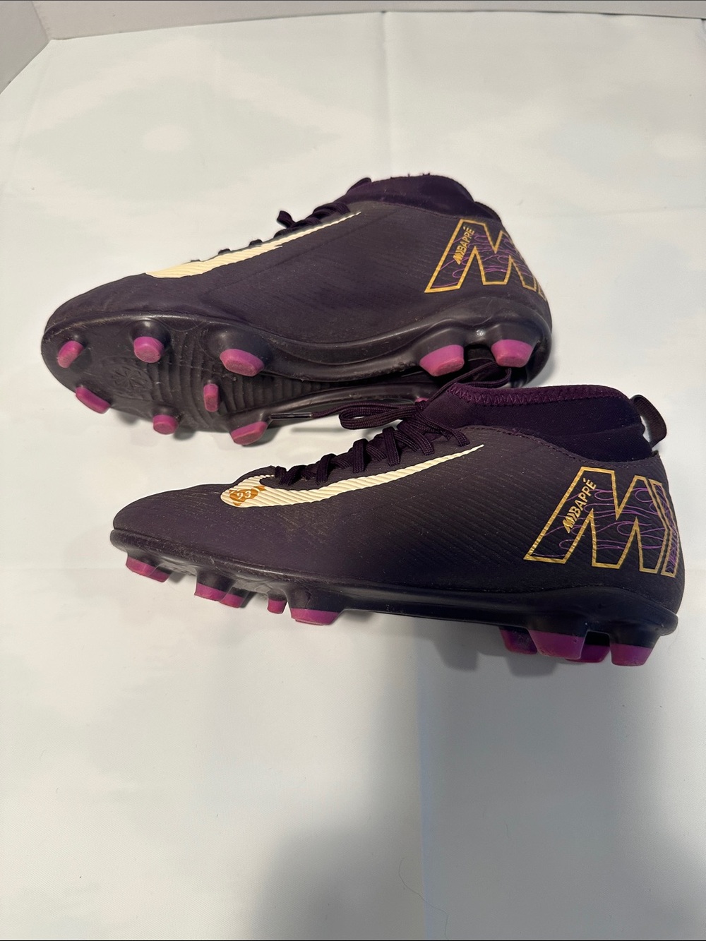 Nike Kids Purple Soccer Cleats with White Swoosh size 5Y - Picture 8 of 11